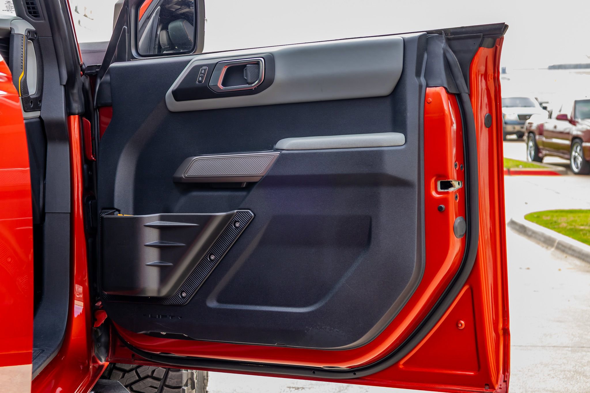 Used 2022 Ford Bronco Badlands image 37