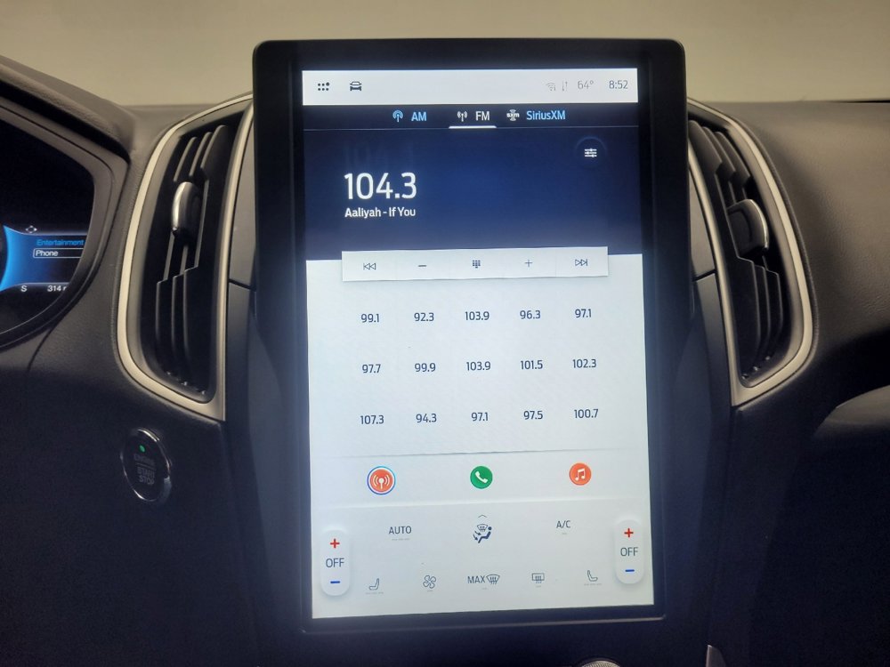 Used 2023 Ford Edge SEL image 25