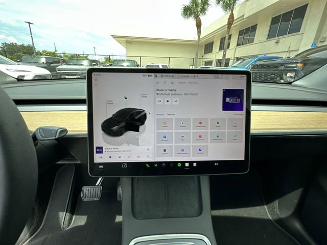 Used 2024 Tesla Model Y Long Range RWD image 23