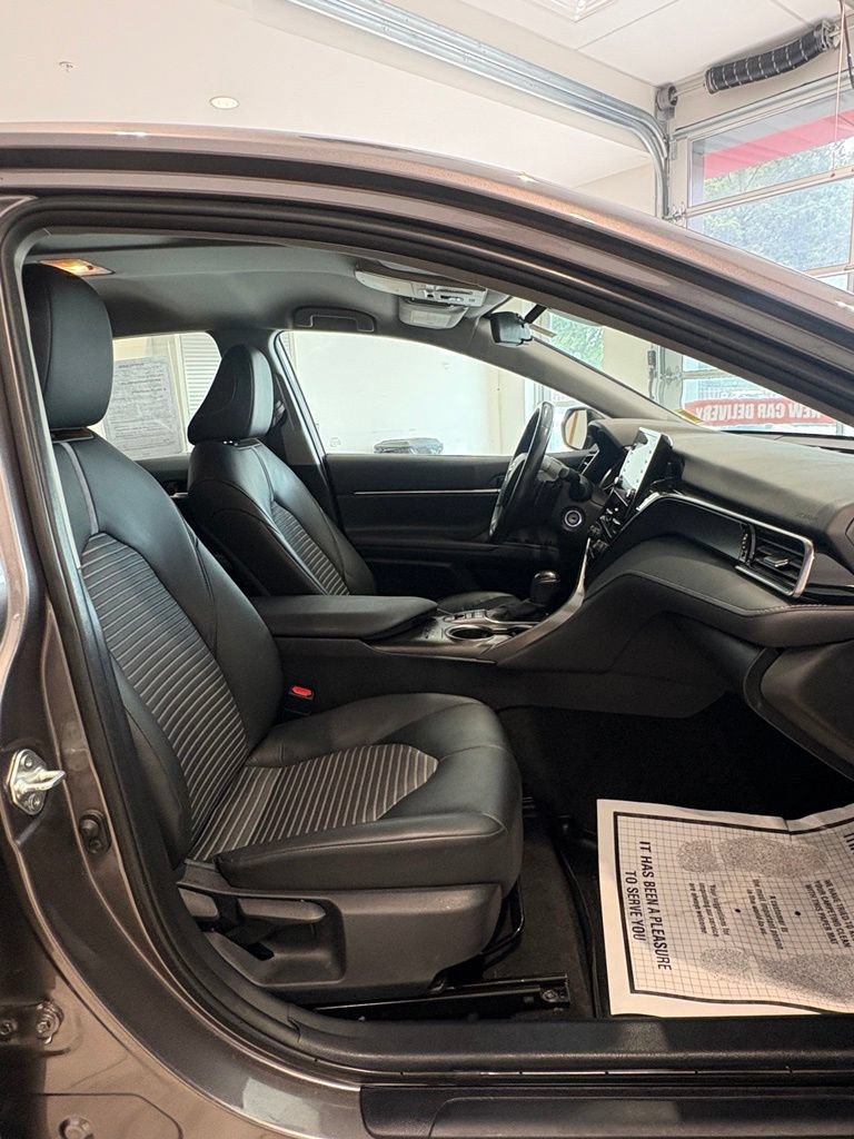 Used 2024 Toyota Camry SE w/ Cold Weather Package AWD/4WD image 12