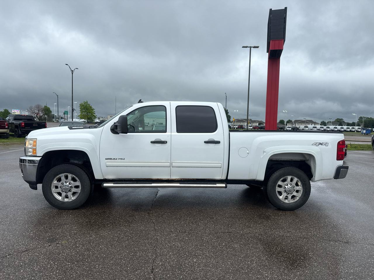 Used 2011 Chevrolet Silverado 2500 LT w/ Interior Plus Package AWD/4WD image 2