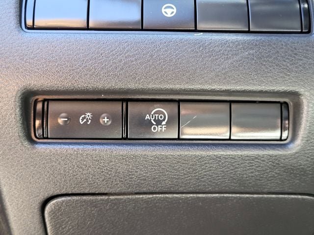 Certified 2023 Nissan Rogue SV image 8