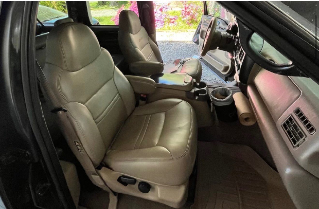 Used 2001 Ford Excursion Limited RWD image 4