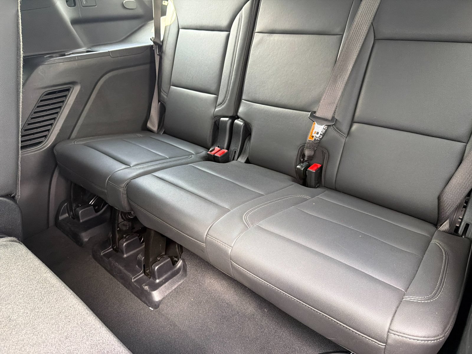 Used 2025 Chevrolet Tahoe LT AWD/4WD image 15
