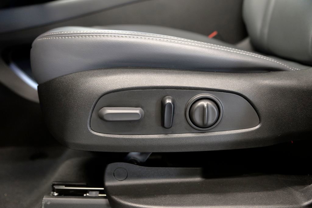 Used 2024 Buick Enclave Essence w/ Experience Buick Package image 16