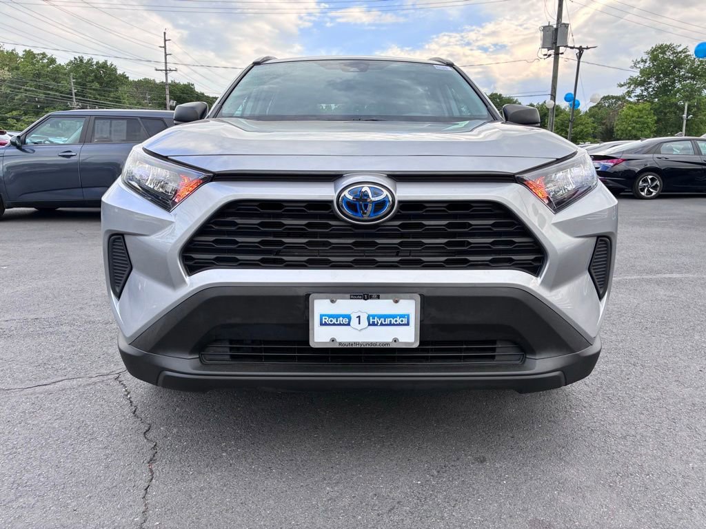 Used 2021 Toyota RAV4 LE AWD/4WD image 2