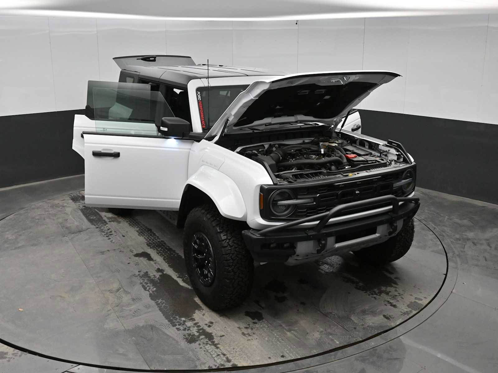 Used 2024 Ford Bronco Raptor w/ Interior Carbon Fiber Pack 6 image 40