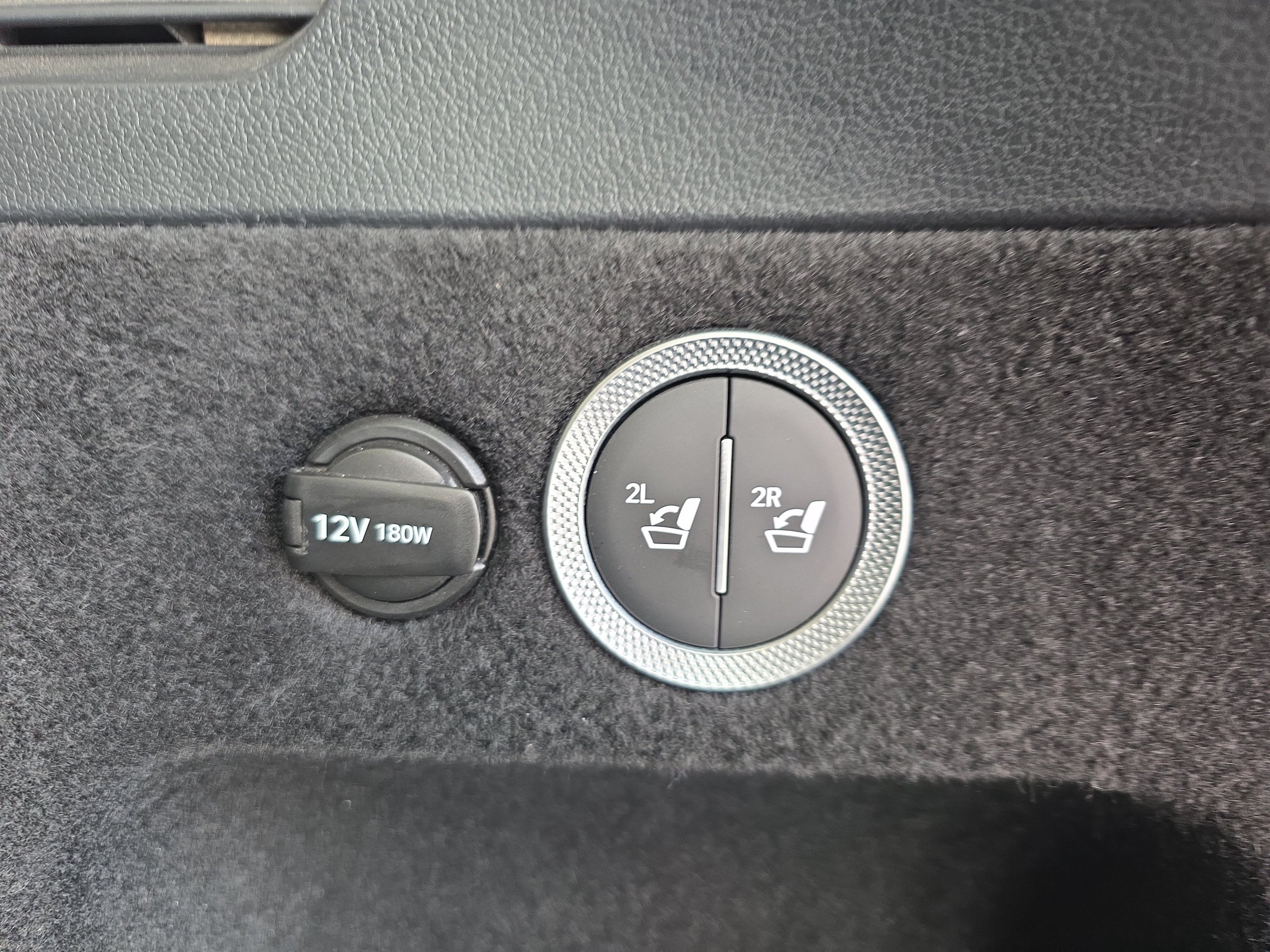 Used 2025 Genesis GV80 2.5T Standard AWD/4WD image 17