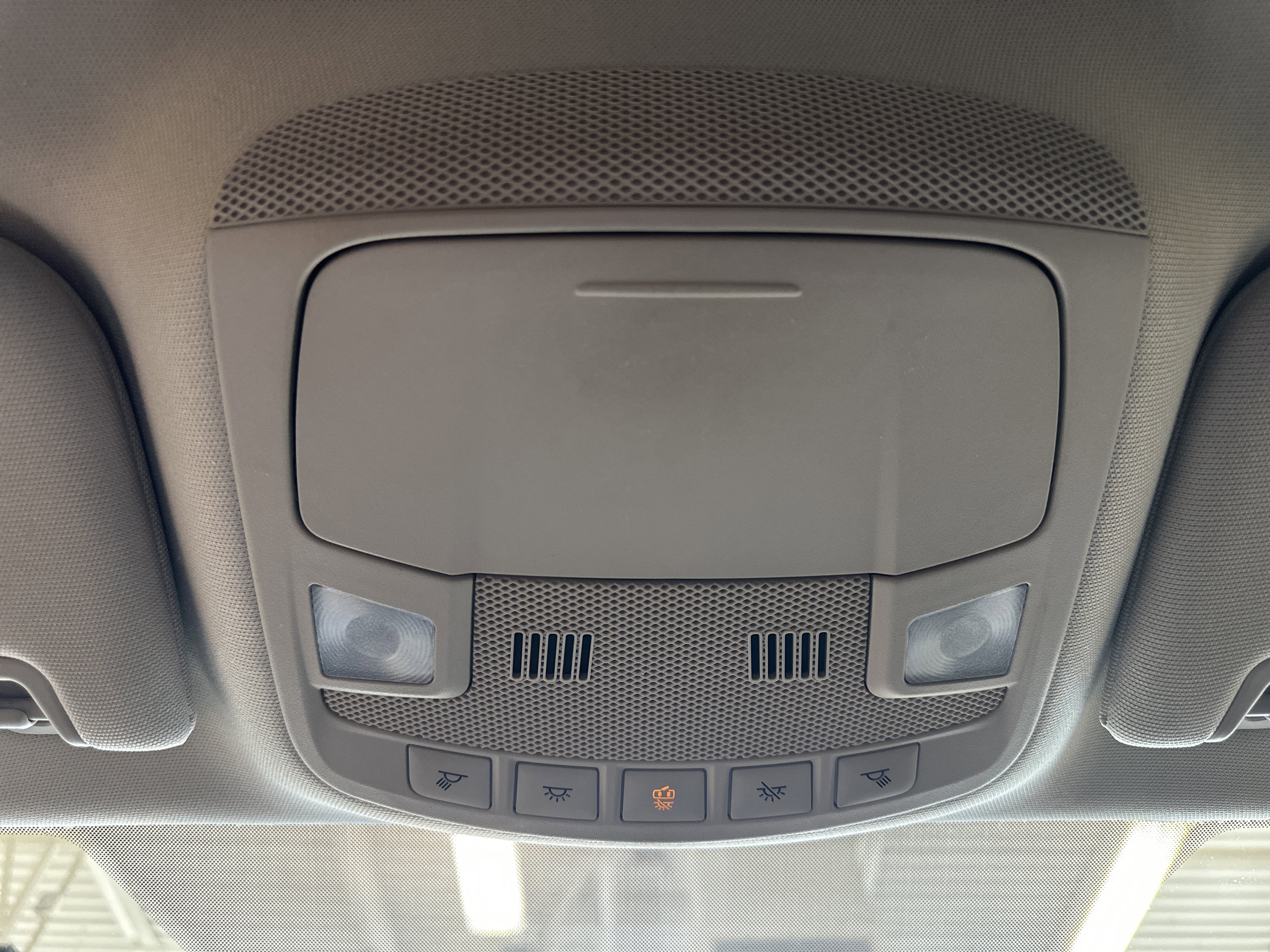 Used 2017 Ford Fusion SE w/ Fusion SE Technology Package image 34