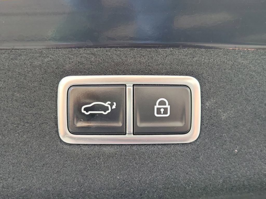 Used 2025 Genesis G70 3.3T Advanced w/ Sport Prestige Package image 14