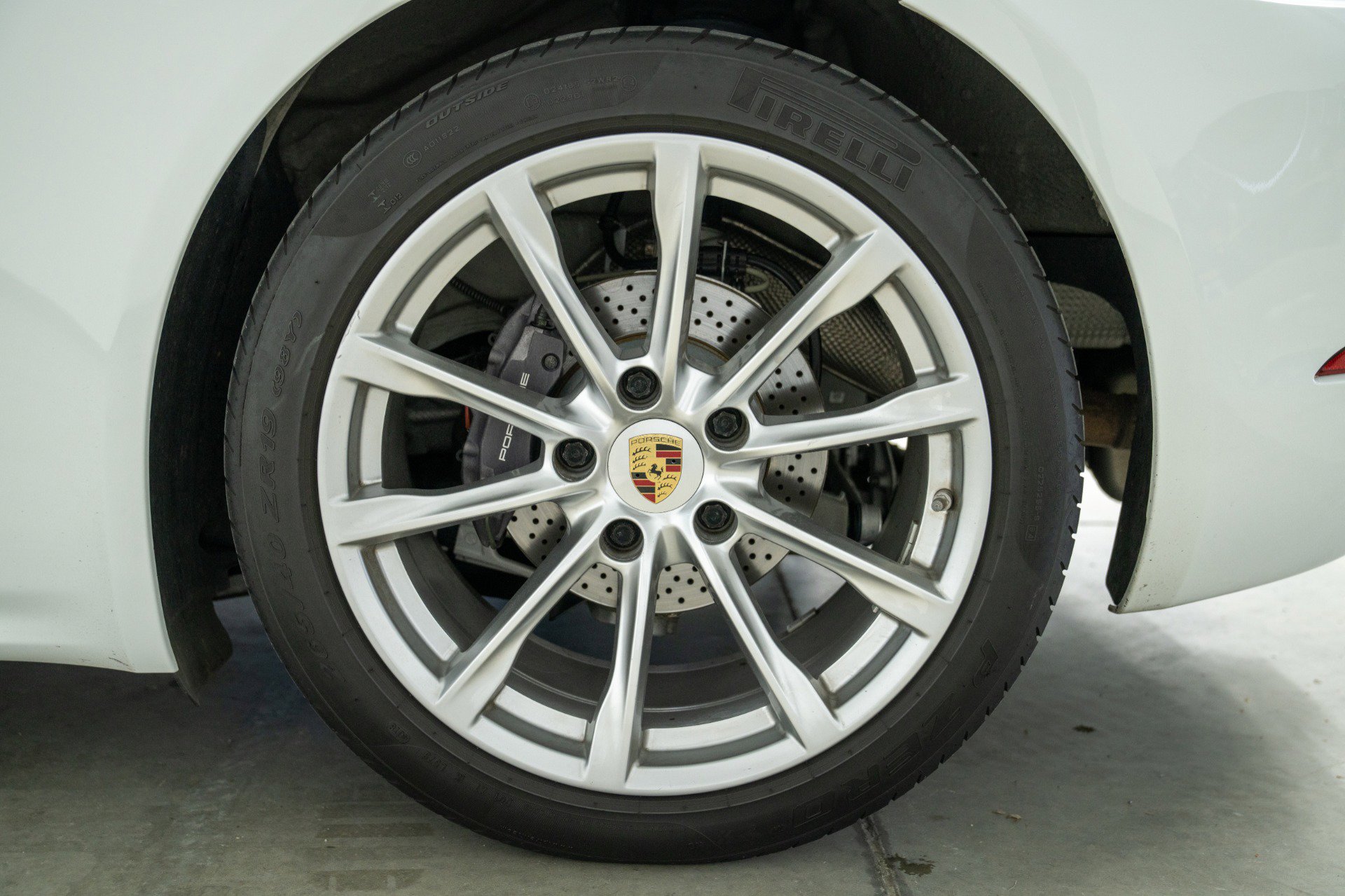 Used 2017 Porsche 718 Boxster image 10