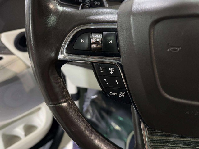 Used 2020 Lincoln Navigator L Black Label w/ Cargo Convenience Package image 26