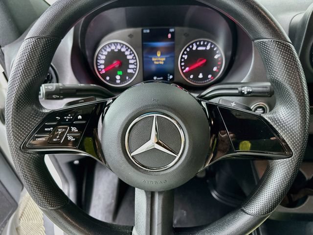 Used 2025 Mercedes-Benz Sprinter 2500 image 17