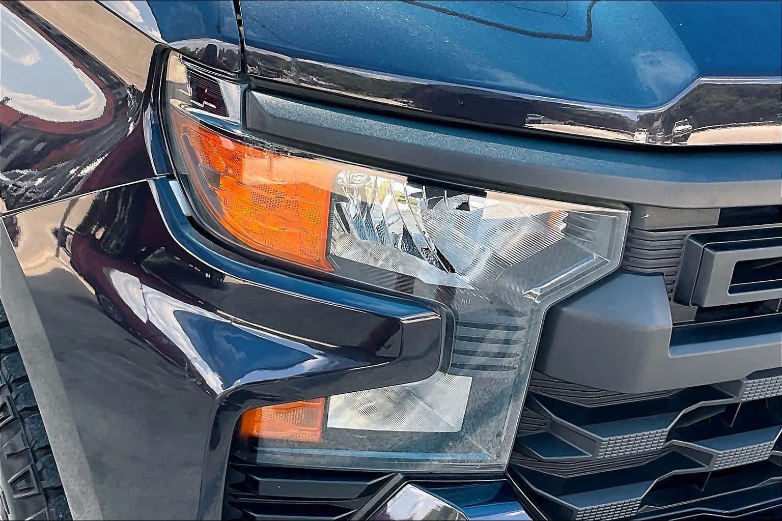 Used 2022 Chevrolet Silverado 1500 Custom Trail Boss AWD/4WD image 26