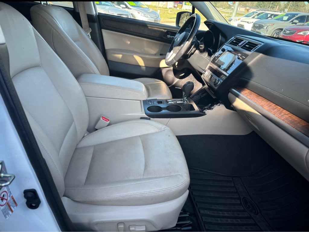 Used 2016 Subaru Outback 2.5i Limited AWD/4WD image 22