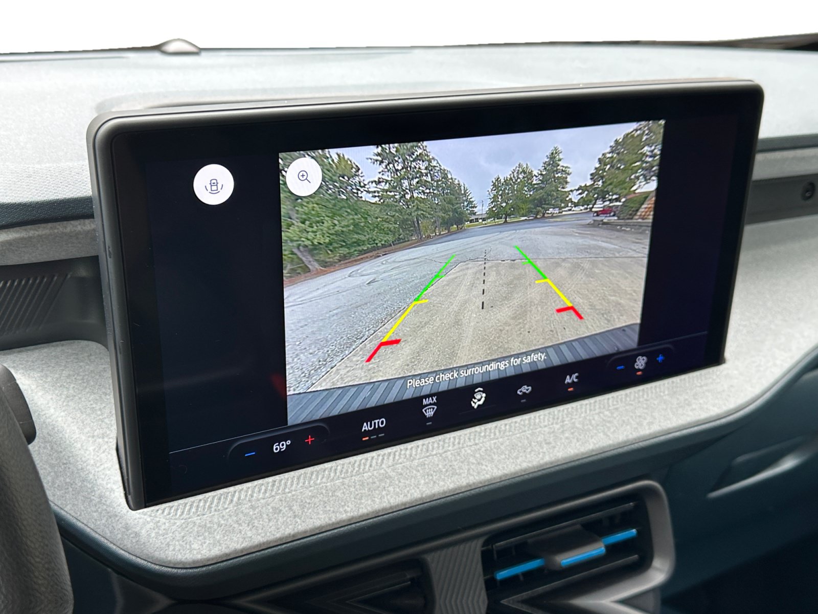 Used 2025 Ford Maverick XLT FWD image 15