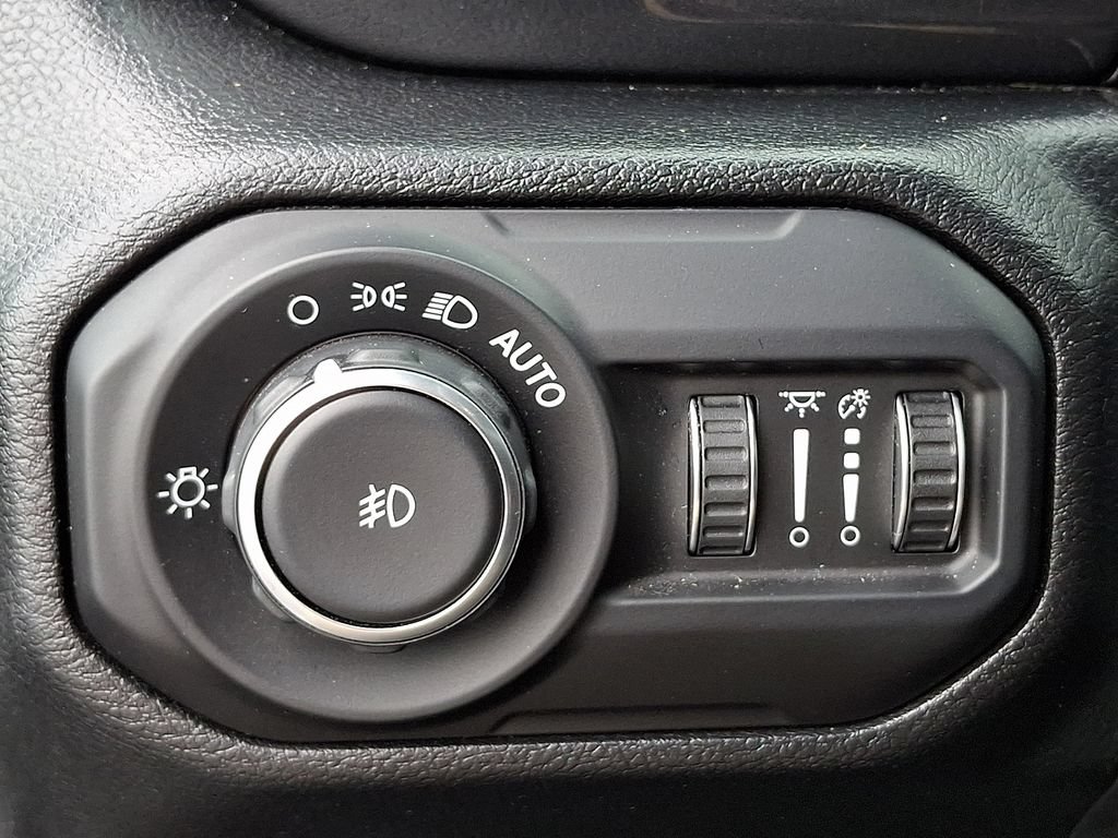Used 2021 Jeep Wrangler Unlimited Sport AWD/4WD image 26