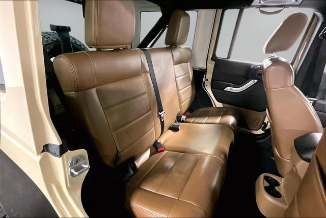 Used 2012 Jeep Wrangler Unlimited Sahara AWD/4WD image 22
