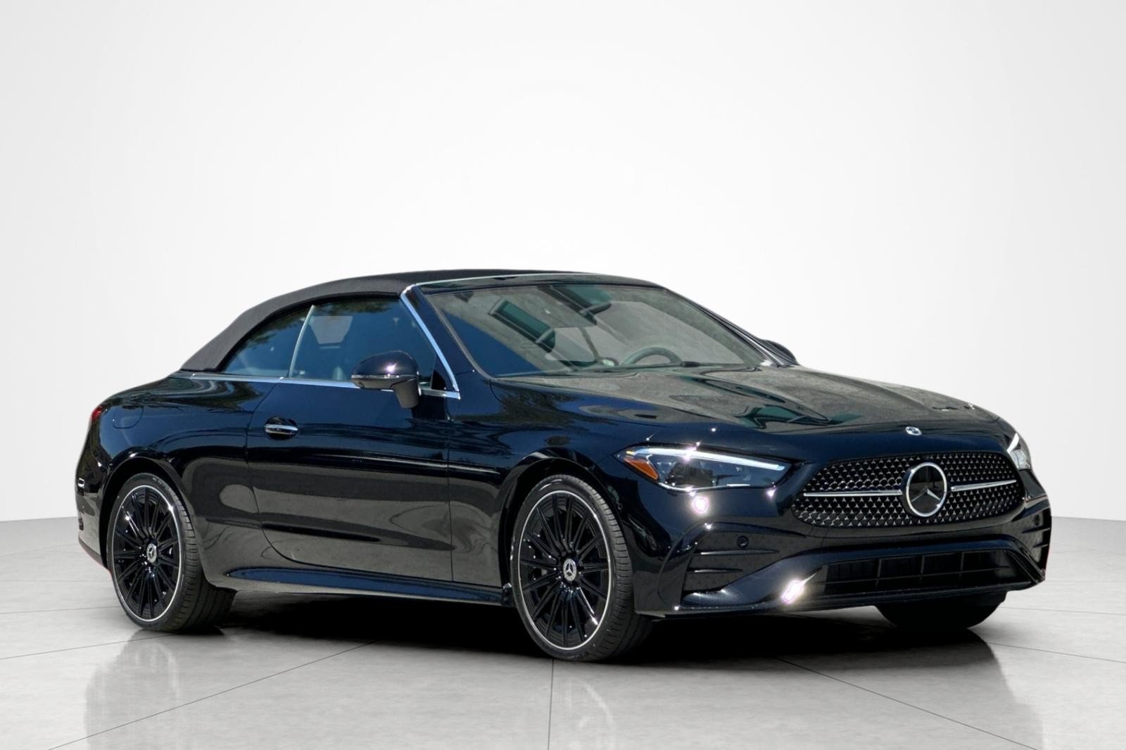 New 2026 Mercedes-Benz CLE 450 4MATIC Cabriolet image 9