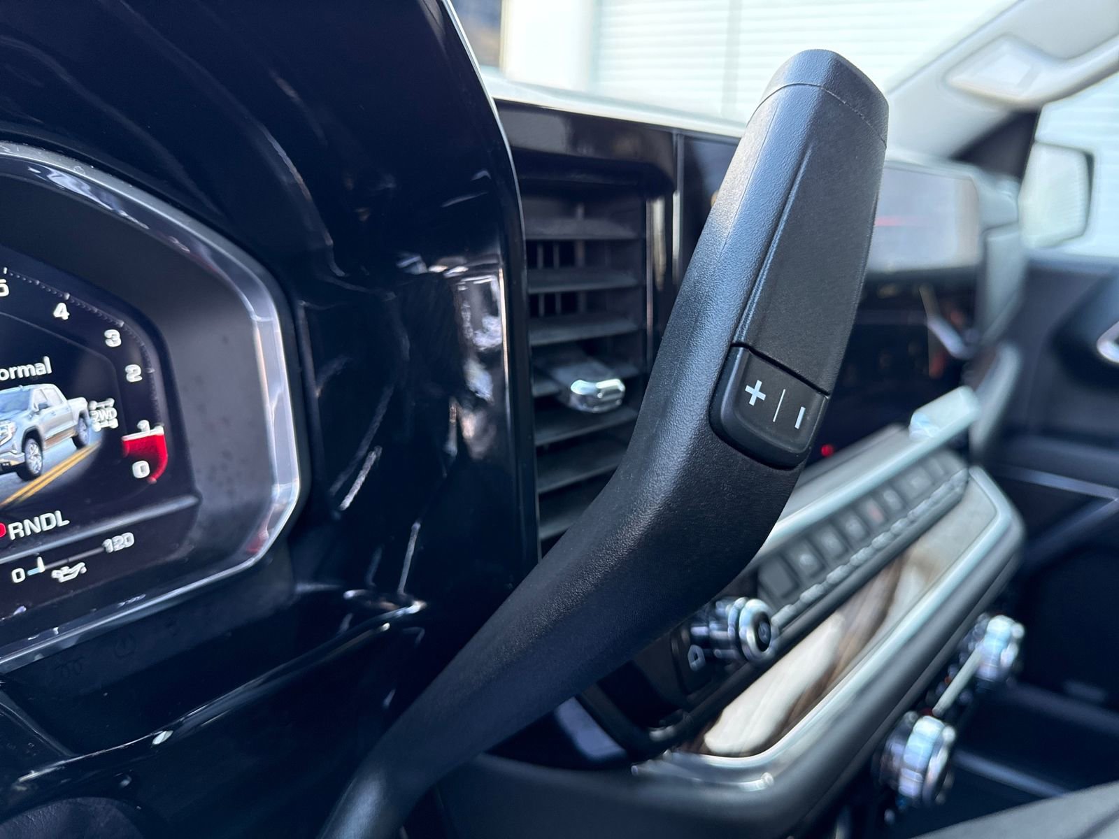 Used 2023 GMC Sierra 1500 SLE image 24