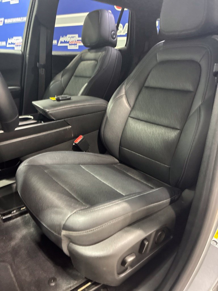 Used 2025 Chevrolet Equinox LT w/ Convenience Package II AWD/4WD image 14