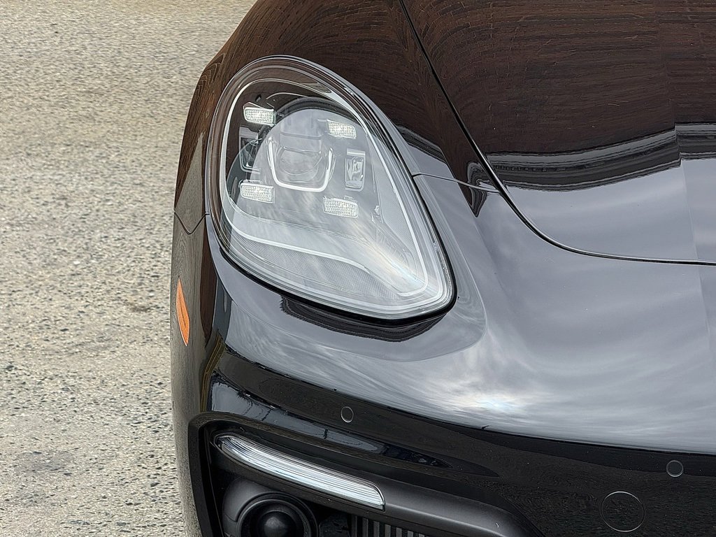 Used 2023 Porsche Panamera 4 image 12