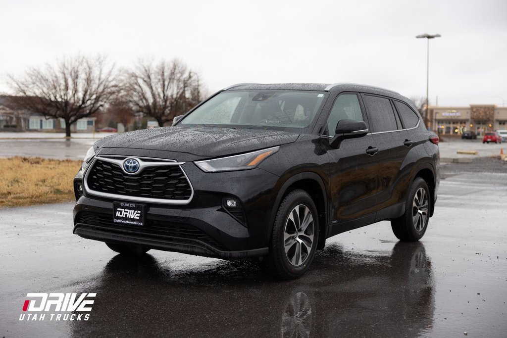 Used 2023 Toyota Highlander XLE image 5
