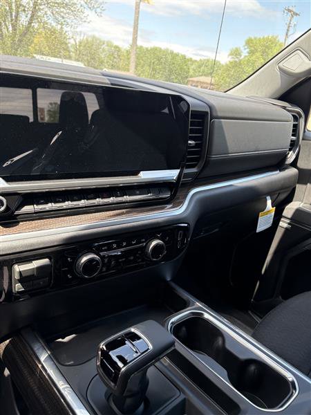 New 2026 Chevrolet Silverado 1500 RST w/ Convenience Package II AWD/4WD image 6