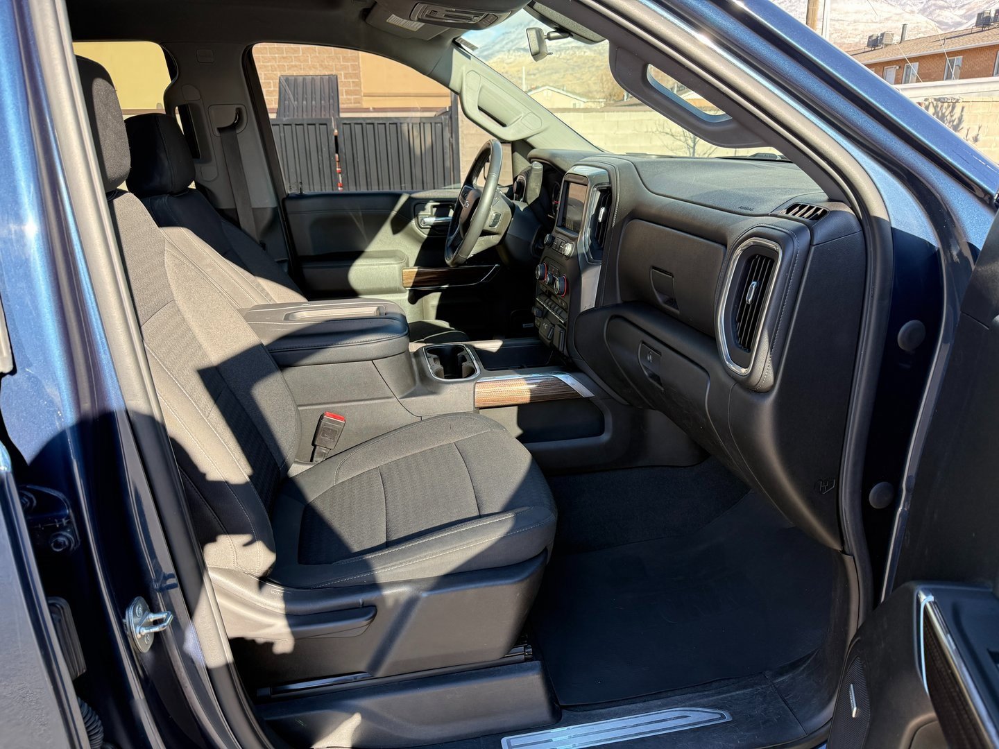 Used 2021 Chevrolet Silverado 1500 LT Trail Boss w/ Convenience Package II image 19