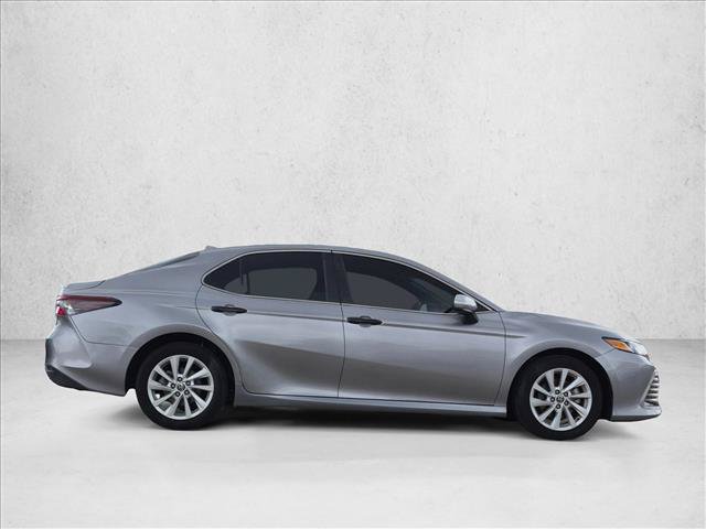 Used 2021 Toyota Camry LE FWD image 4