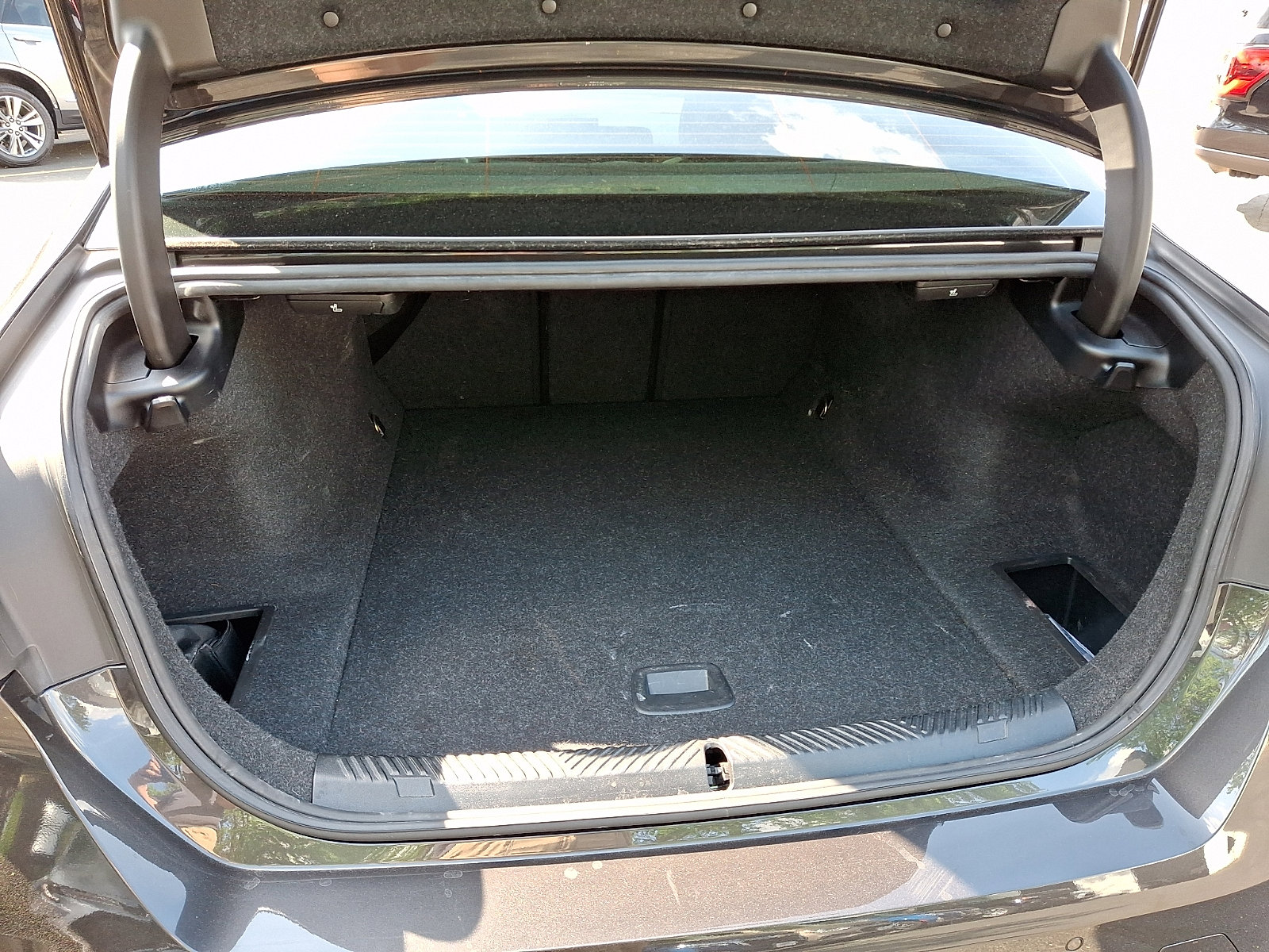 Used 2025 BMW i5 xDrive40 w/ Premium Package AWD/4WD image 29