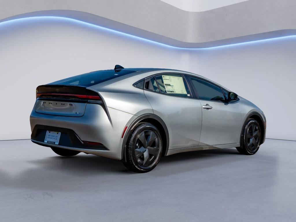 New 2026 Toyota Prius LE image 5
