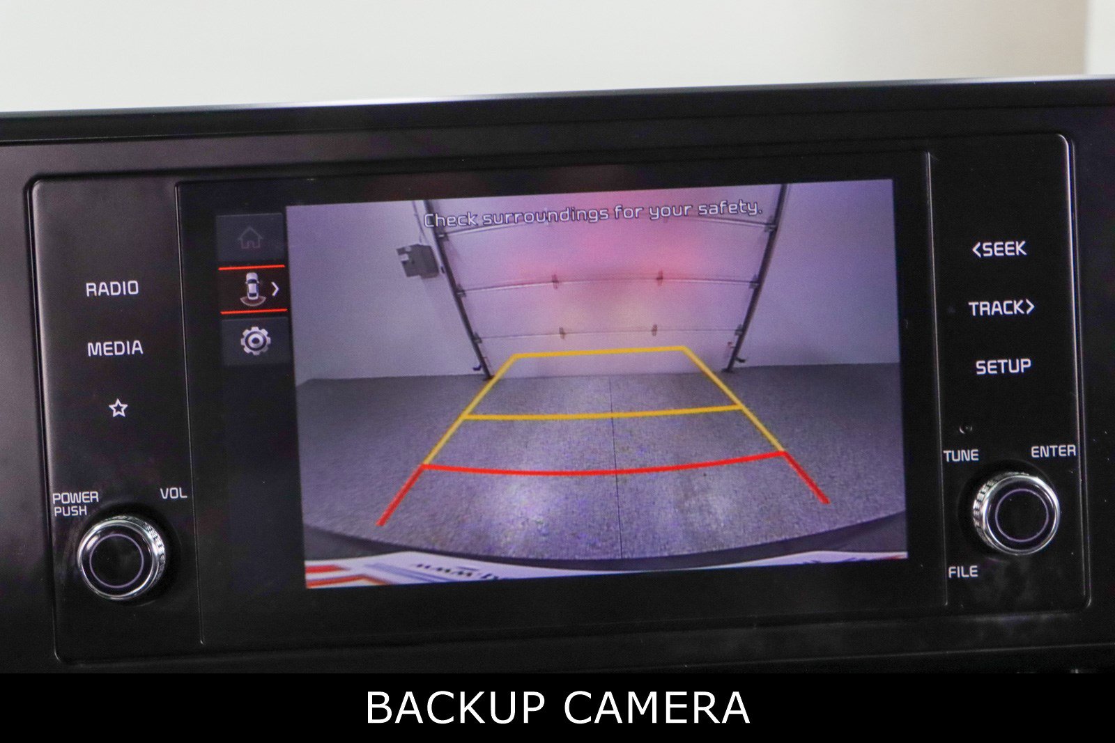 Used 2024 Kia Carnival LX image 18