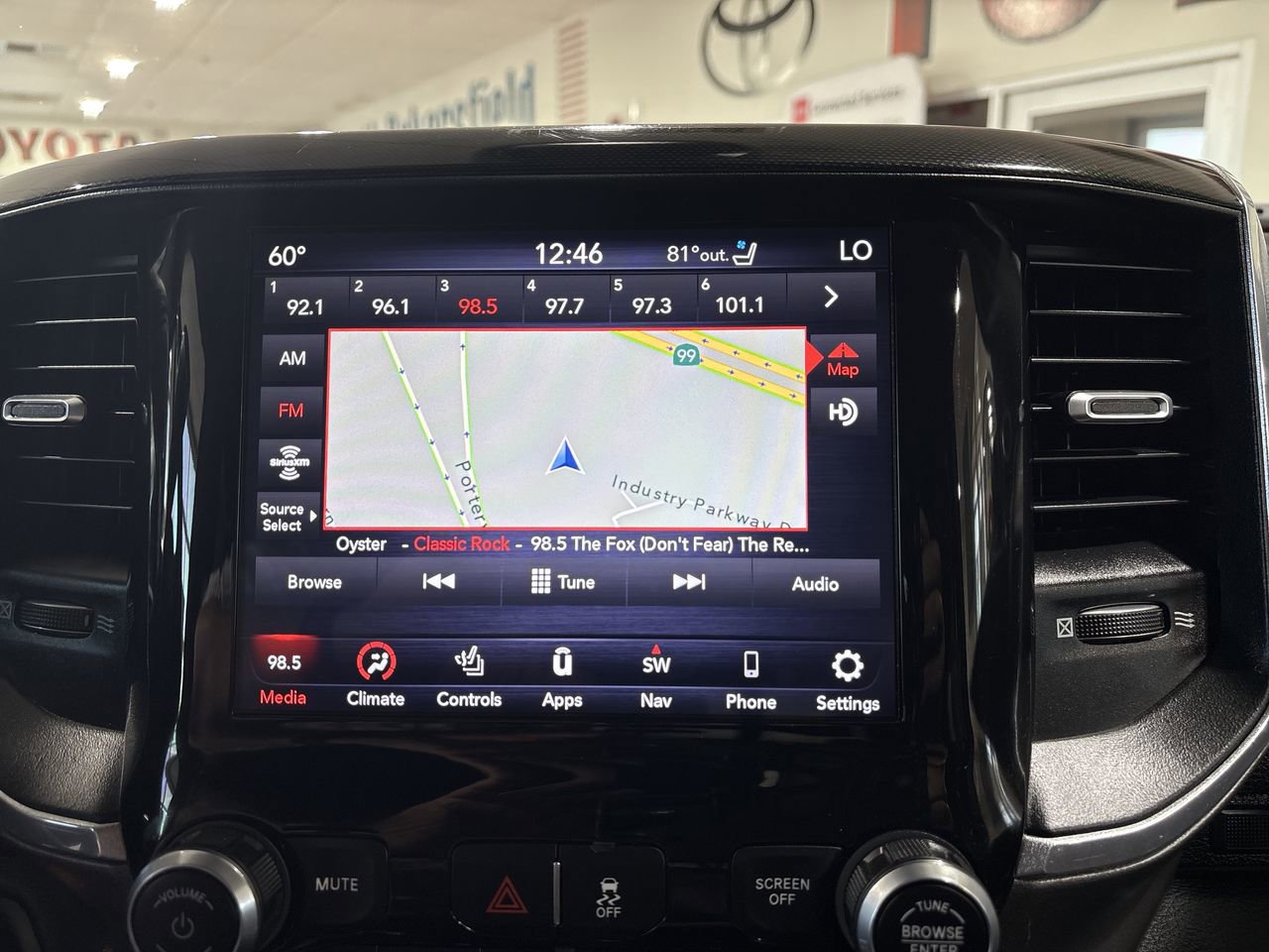 Used 2021 RAM 2500 Laramie AWD/4WD image 17
