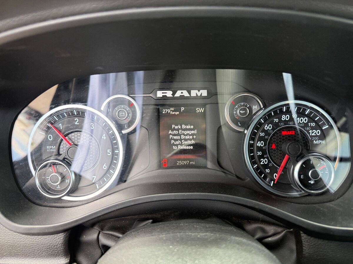 Used 2025 RAM 1500 Tradesman AWD/4WD image 16