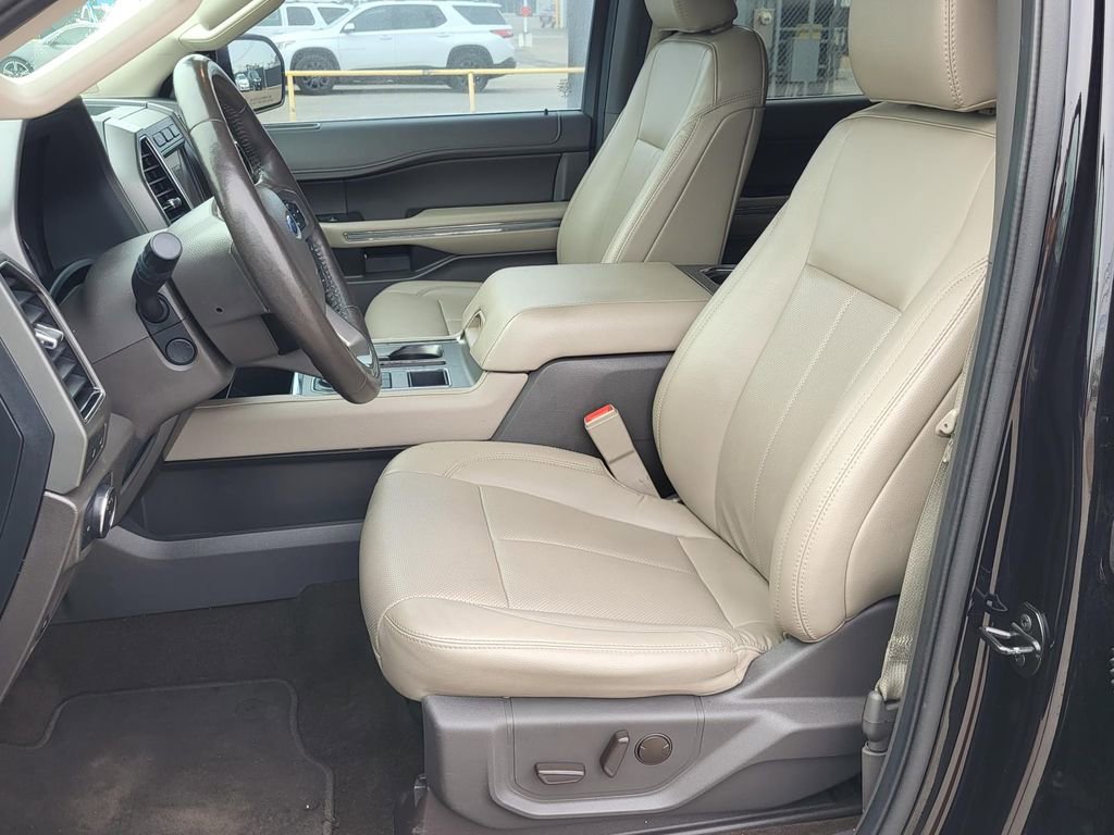 Used 2021 Ford Expedition XLT image 17