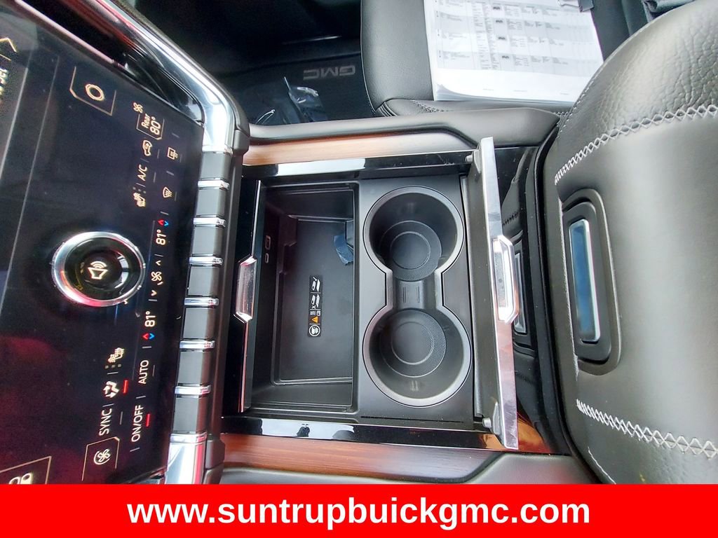Used 2025 GMC Yukon XL Denali image 14