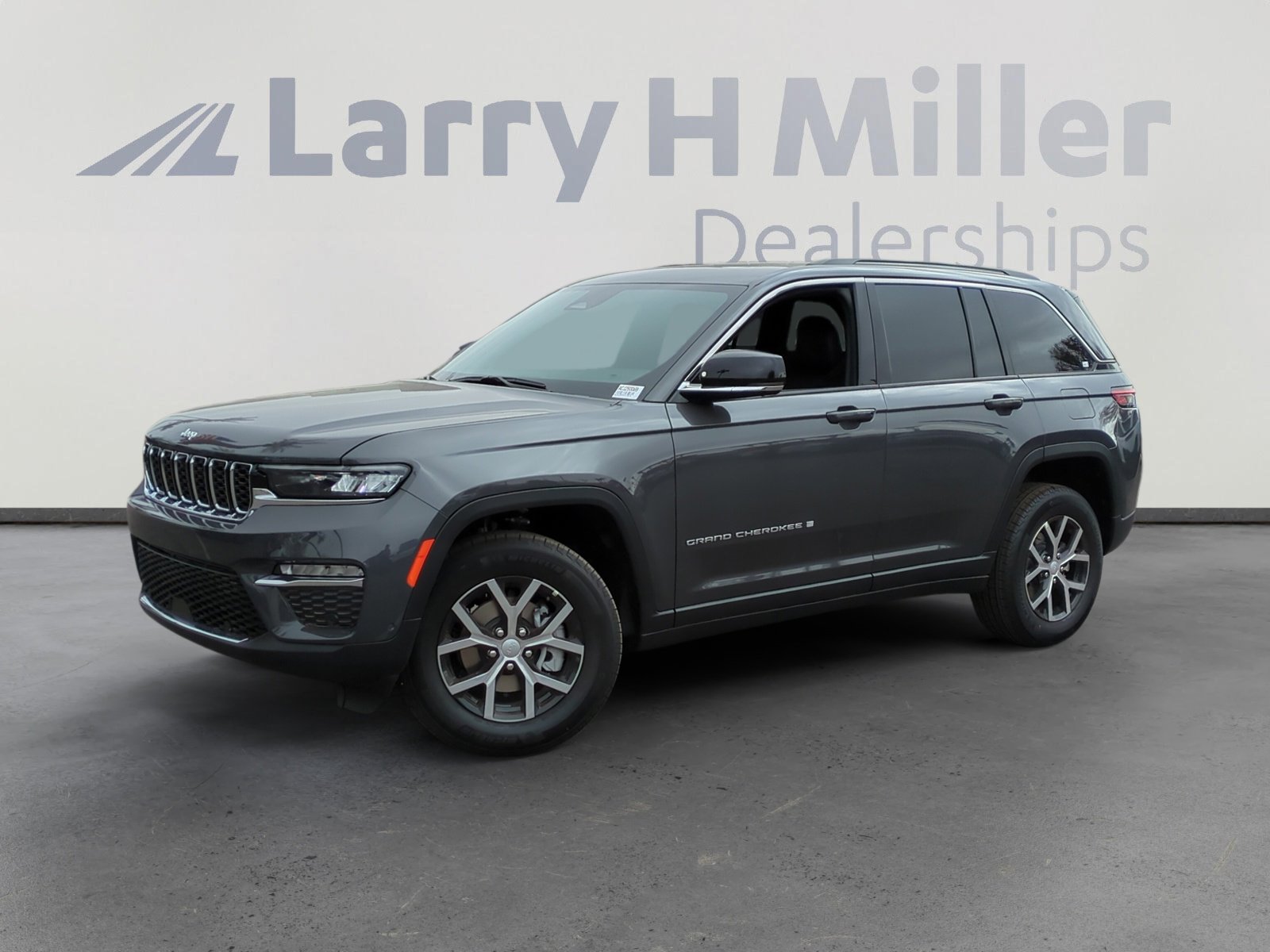 New 2025 Jeep Grand Cherokee Limited w/ Luxury Tech Group II