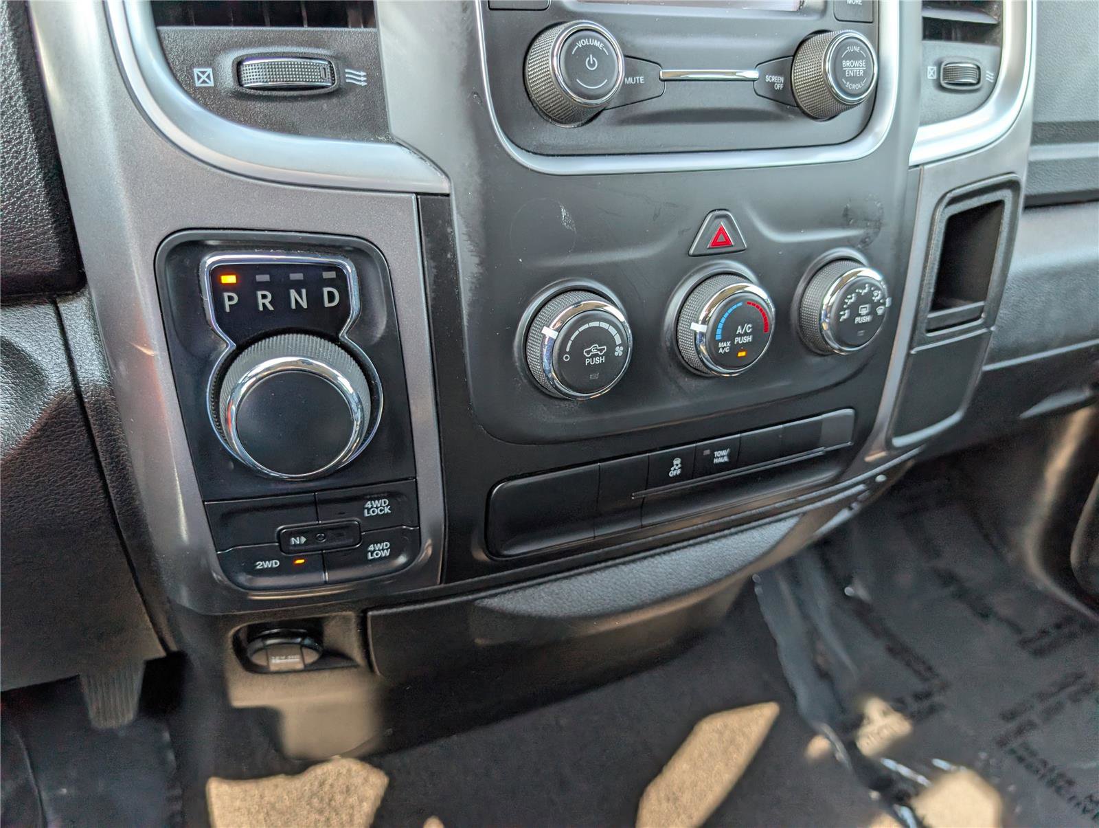 Used 2024 RAM 1500 Classic SLT AWD/4WD image 22