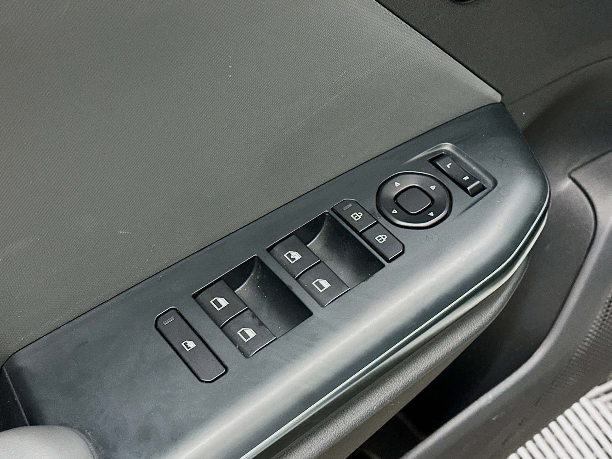 Used 2025 Kia K4 LXS image 15