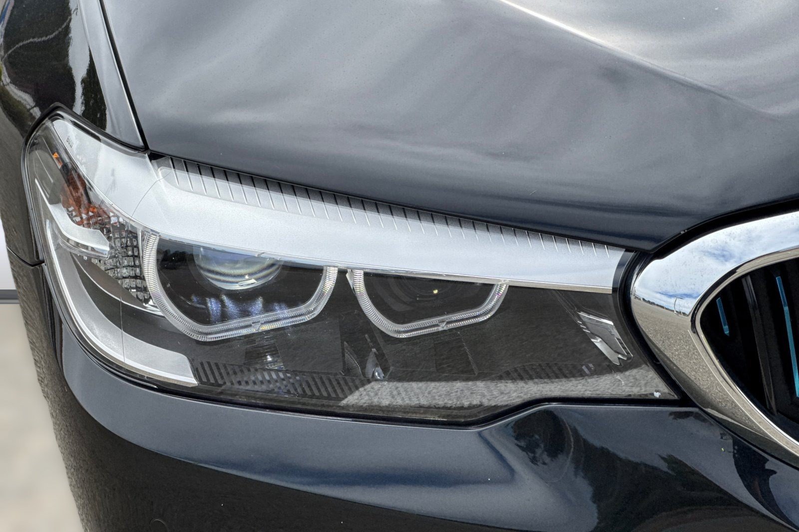 Used 2018 BMW 530e xDrive AWD/4WD image 11