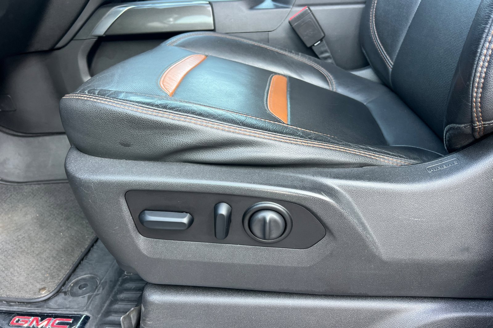 Used 2021 GMC Sierra 2500 AT4 w/ Gooseneck/5TH Wheel Package image 14