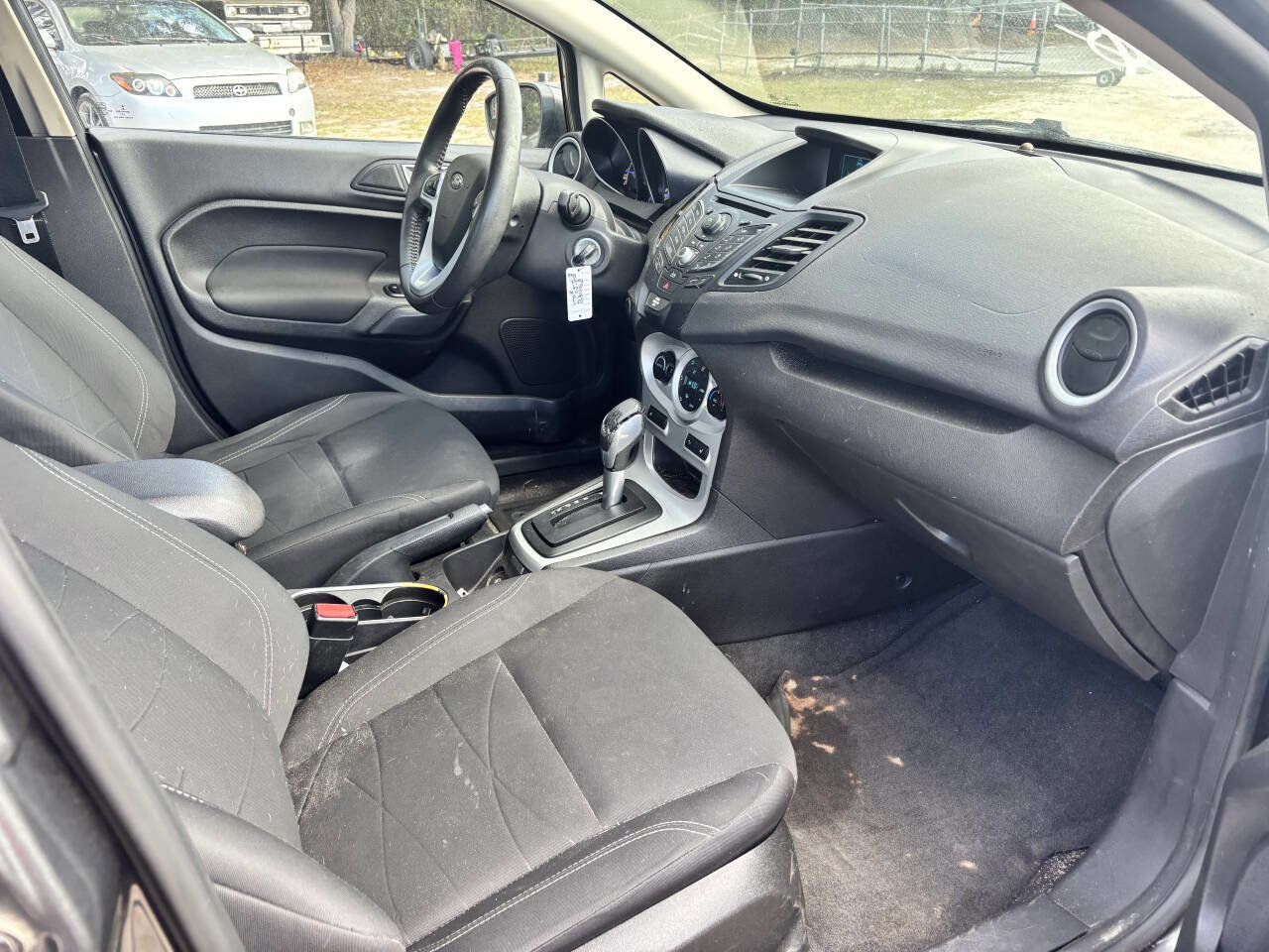 Used 2015 Ford Fiesta SE w/ Comfort Package FWD image 11