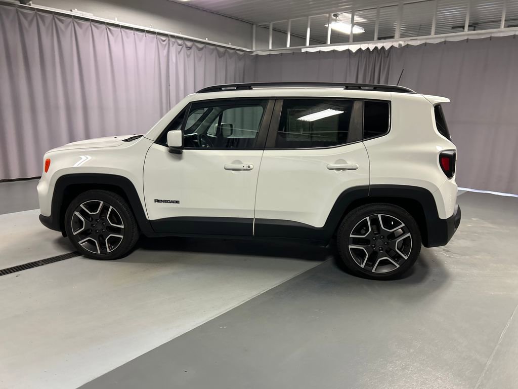 Used 2020 Jeep Renegade Latitude w/ Cold Weather Group image 4