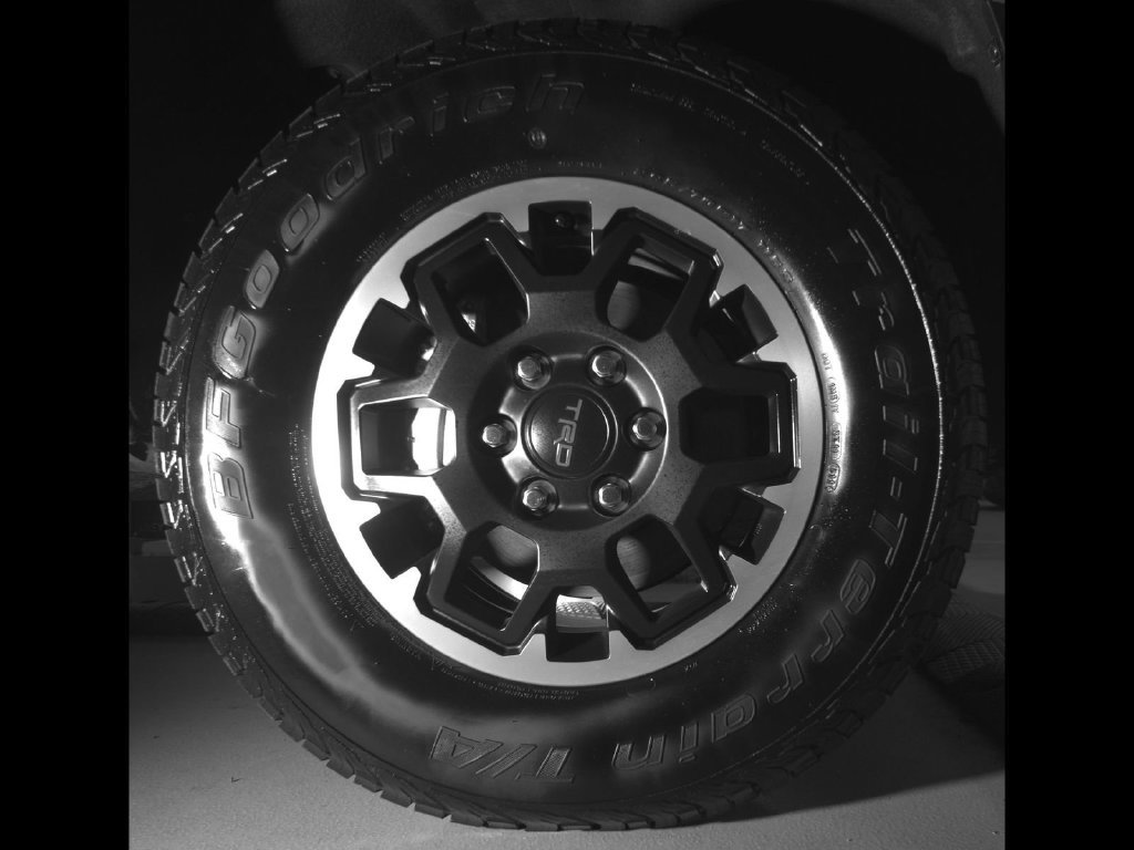 Used 2025 Toyota Tacoma TRD Off-Road AWD/4WD image 9
