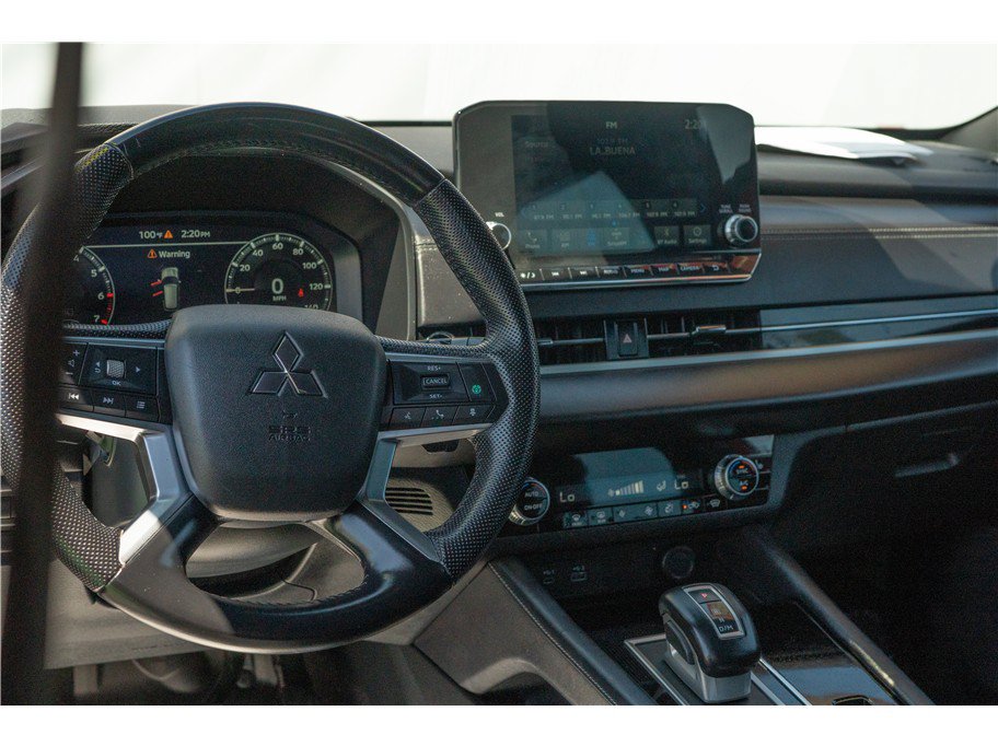 Used 2023 Mitsubishi Outlander SE Black Edition AWD/4WD image 27