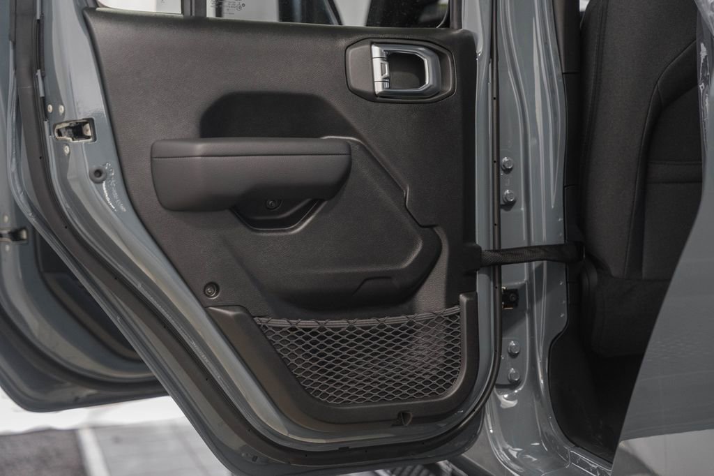 New 2026 Jeep Gladiator Sport image 37