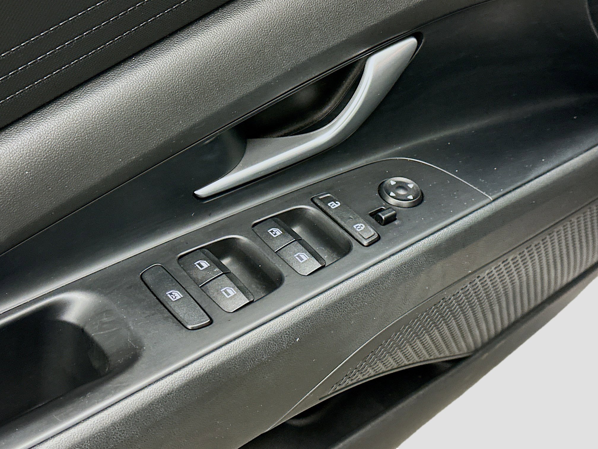 Used 2022 Hyundai Elantra SEL image 15