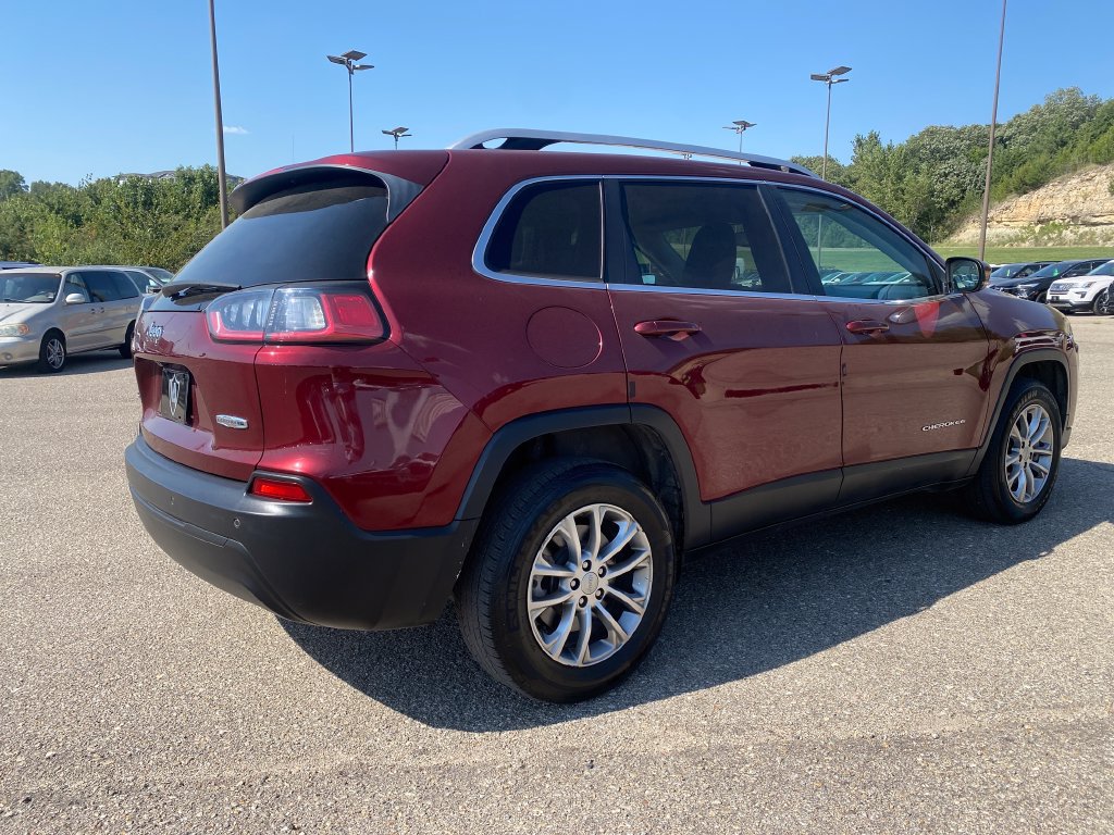 Used 2021 Jeep Cherokee Latitude Plus AWD/4WD image 6