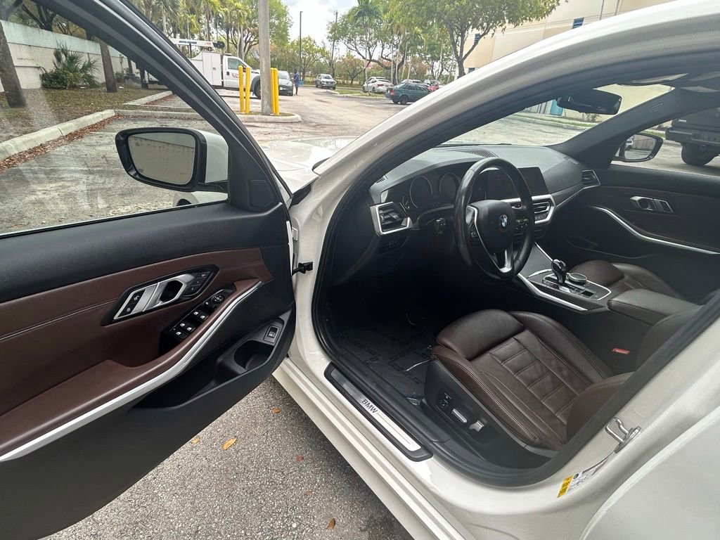 Used 2020 BMW 330i Sedan w/ Convenience Package image 15